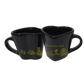 Caneca Juliana Line Art Traço Dourado BC